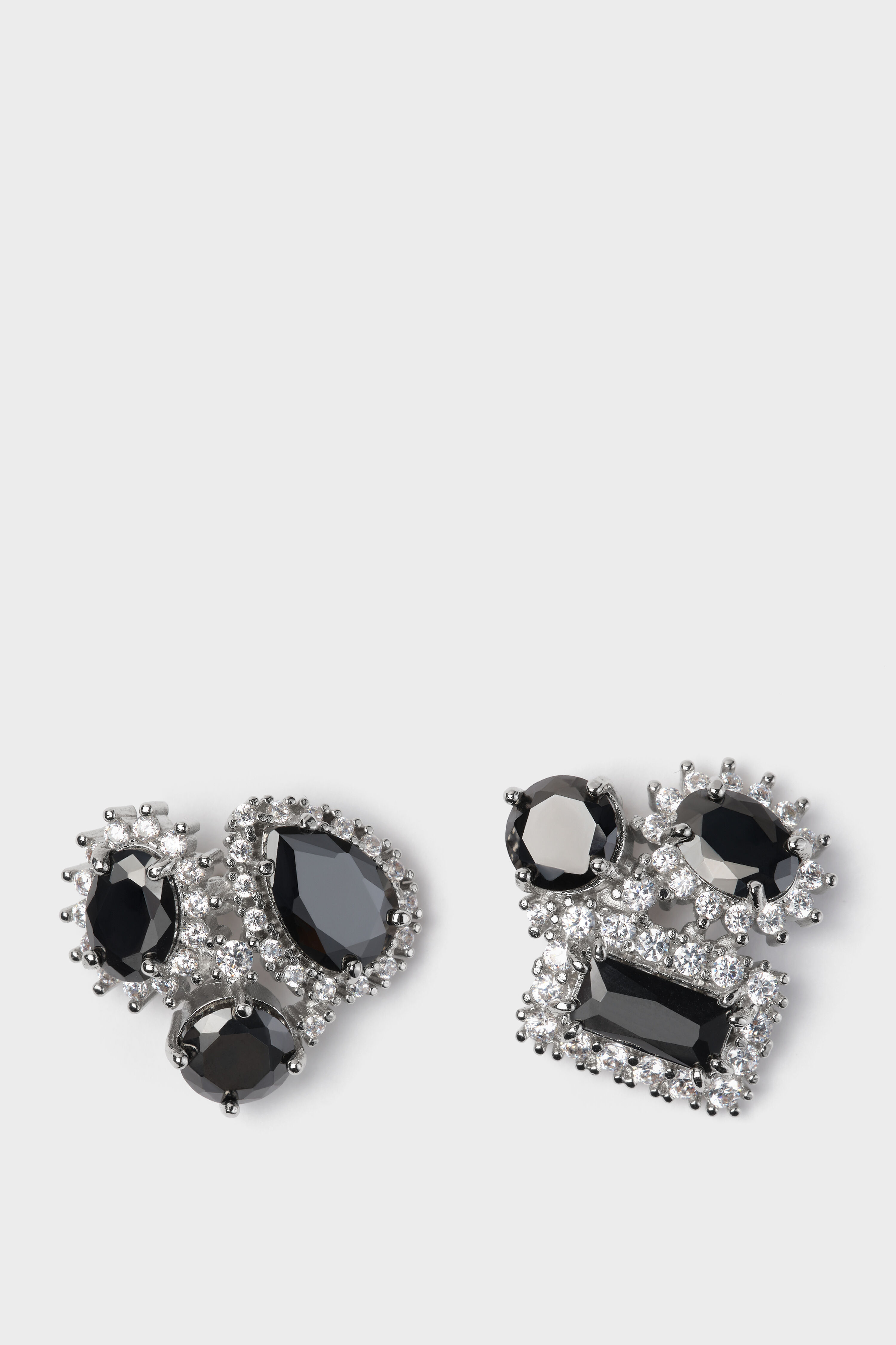 クラスター スタッドピアス