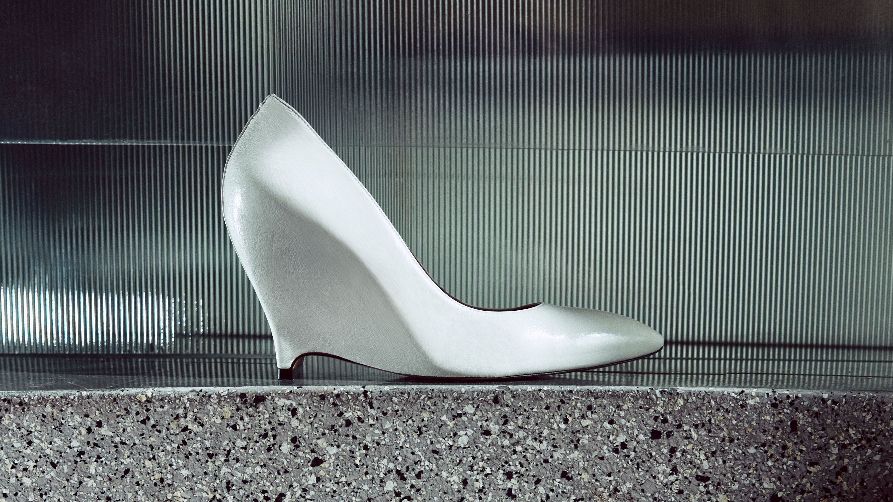 Fall Winter 2026 Avant-Premi&egrave;re  - Heel-less