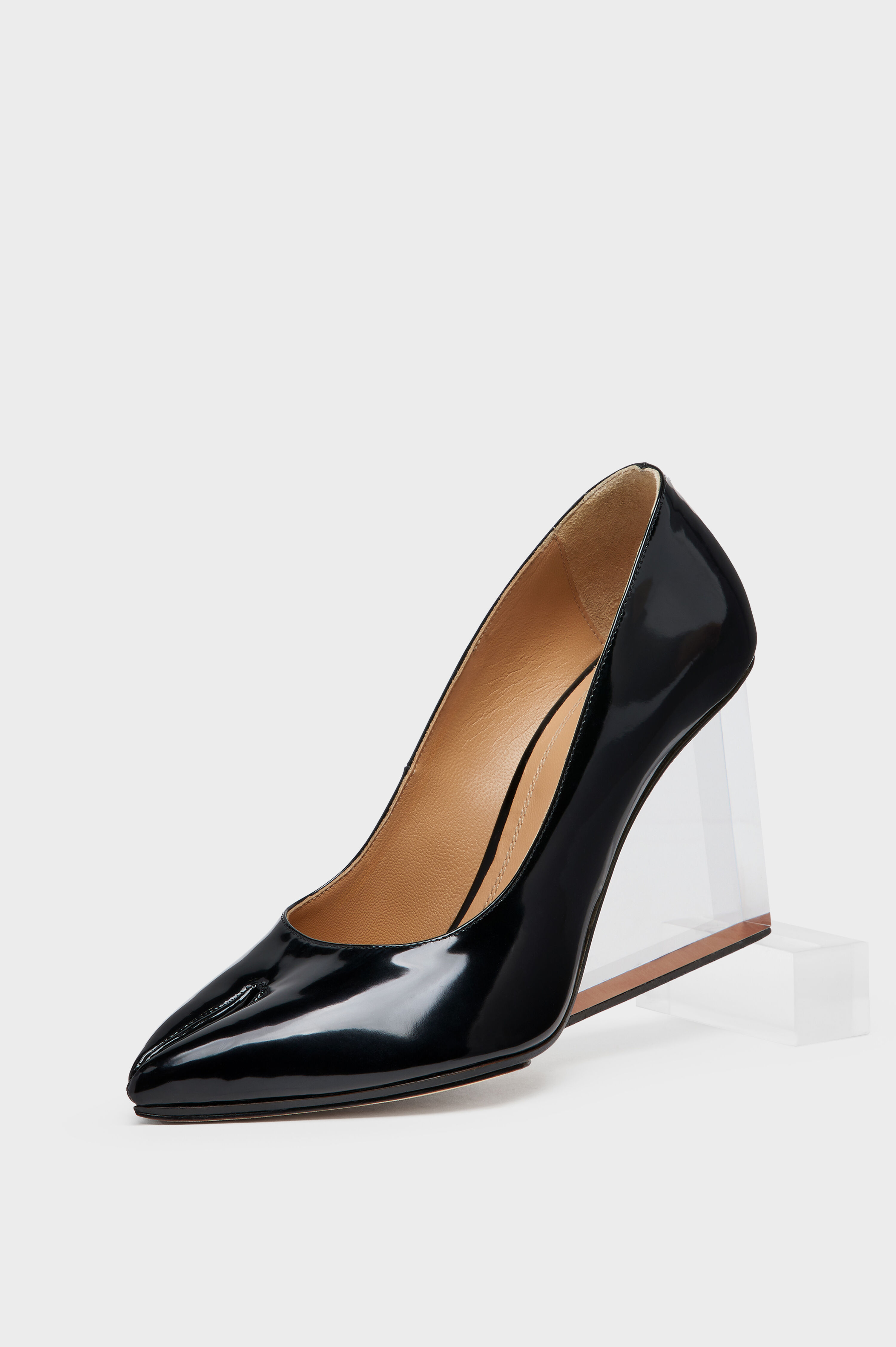 「タビ」クロウ プレキシヒールパンプス