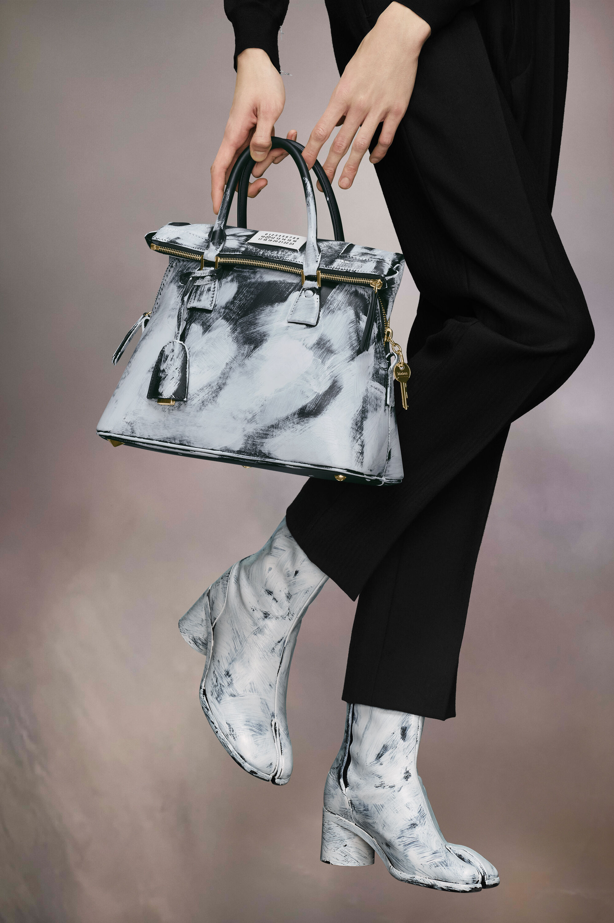 Maison margiela bucket bag white on sale