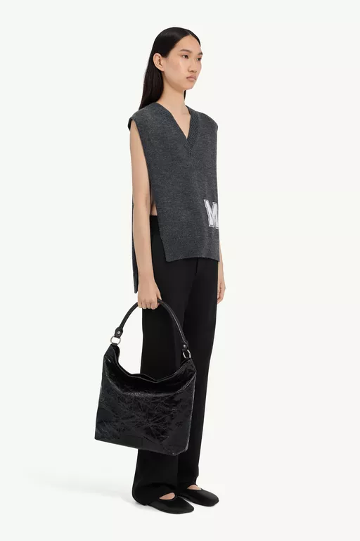Sleeveless knit vest - Scarves