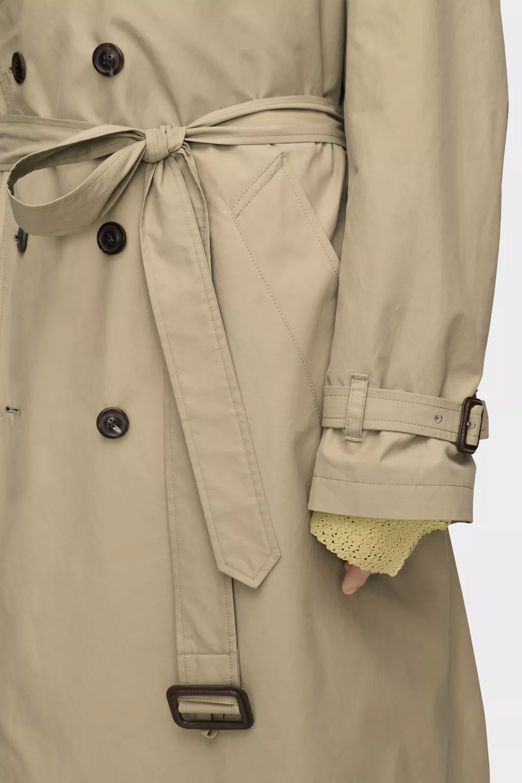 S67AH0060_S76767_738_S.webp?sw