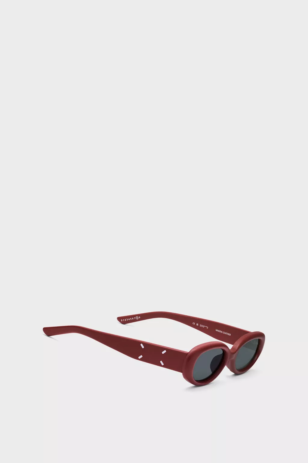 S33YC0065_M10077_961_E.webp?sw