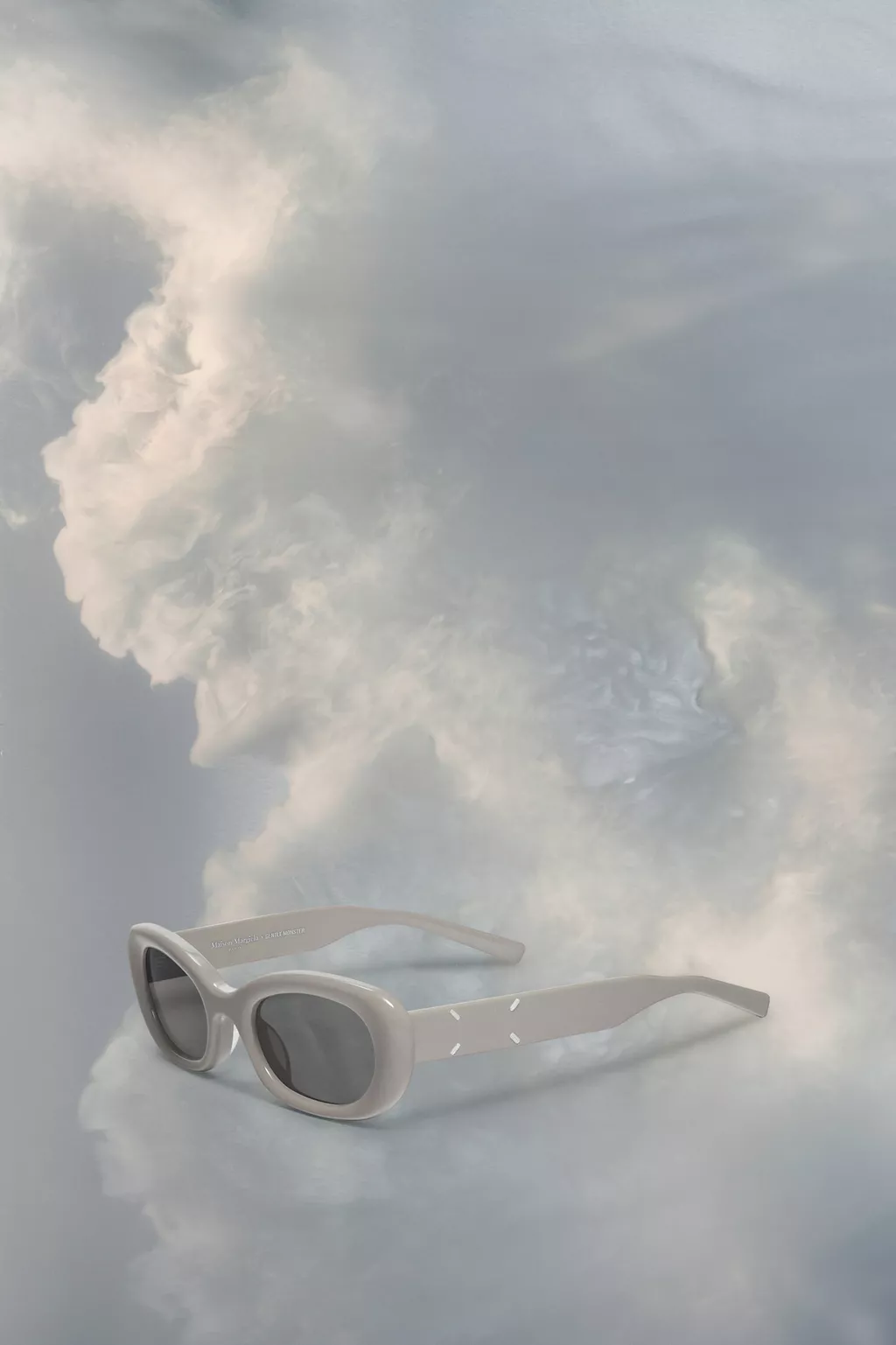 S34YC0143_SV0285_962_H.webp?sw