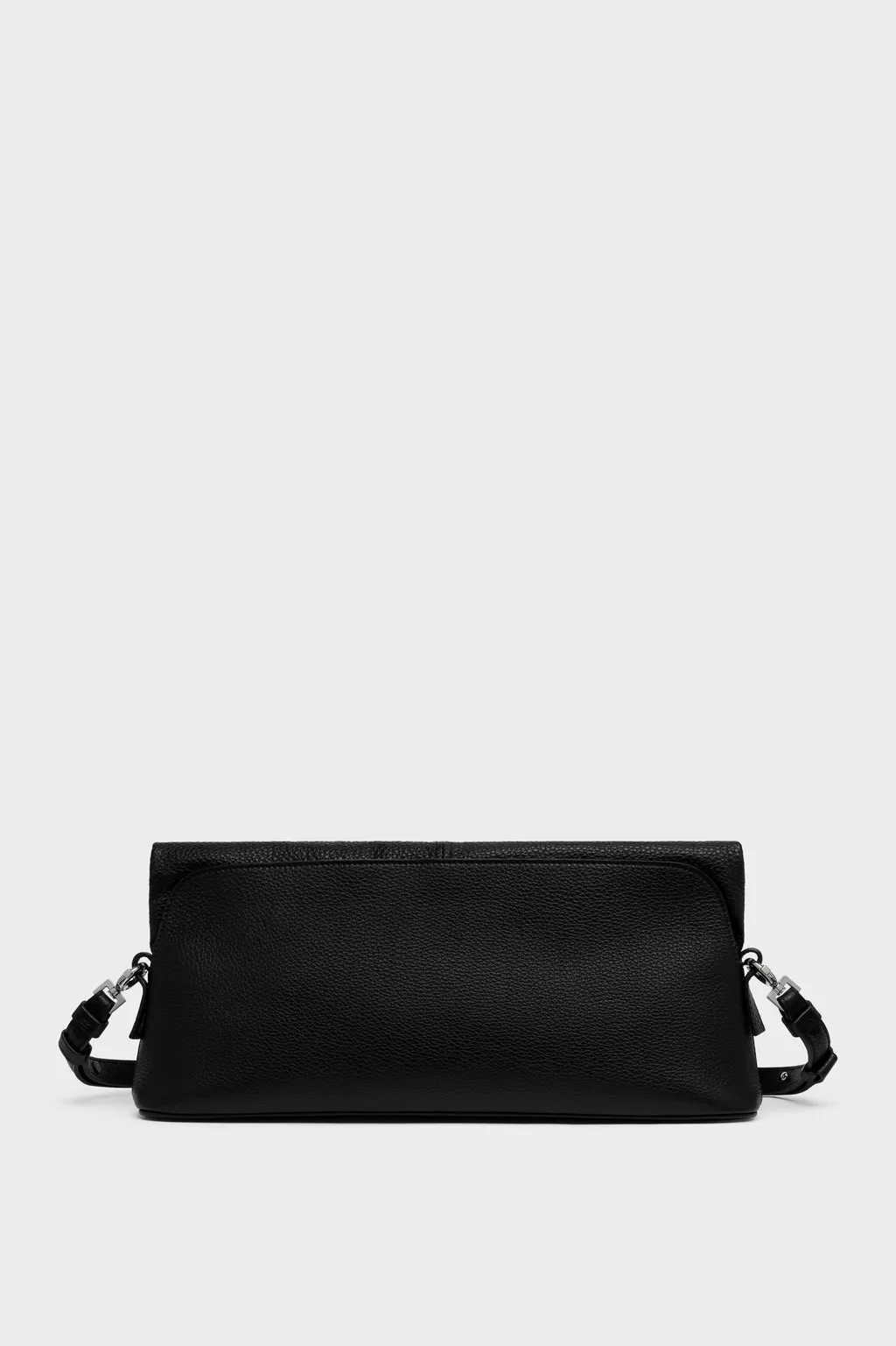 SB2WF0007_P8838_T8013_R.webp?