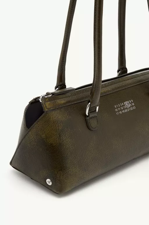 Bauletto Shoulder Bag Medium crackled leather - Shoulder Bags