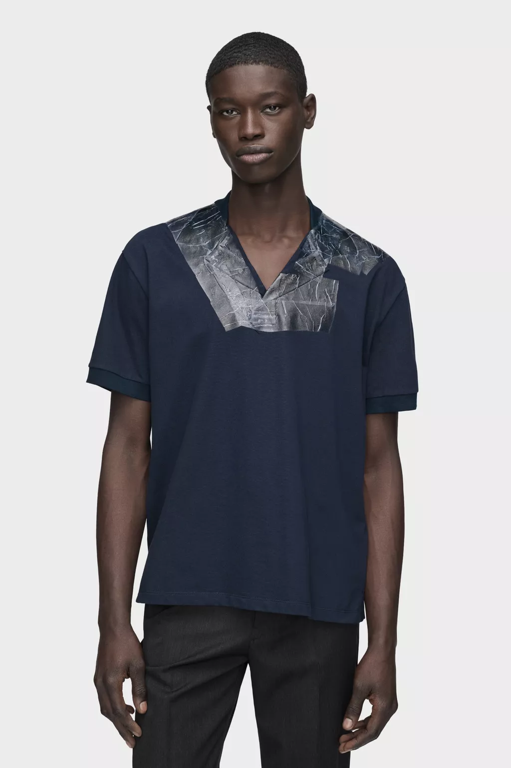 テープド VネックTシャツ ブルー | Maison Margiela公式