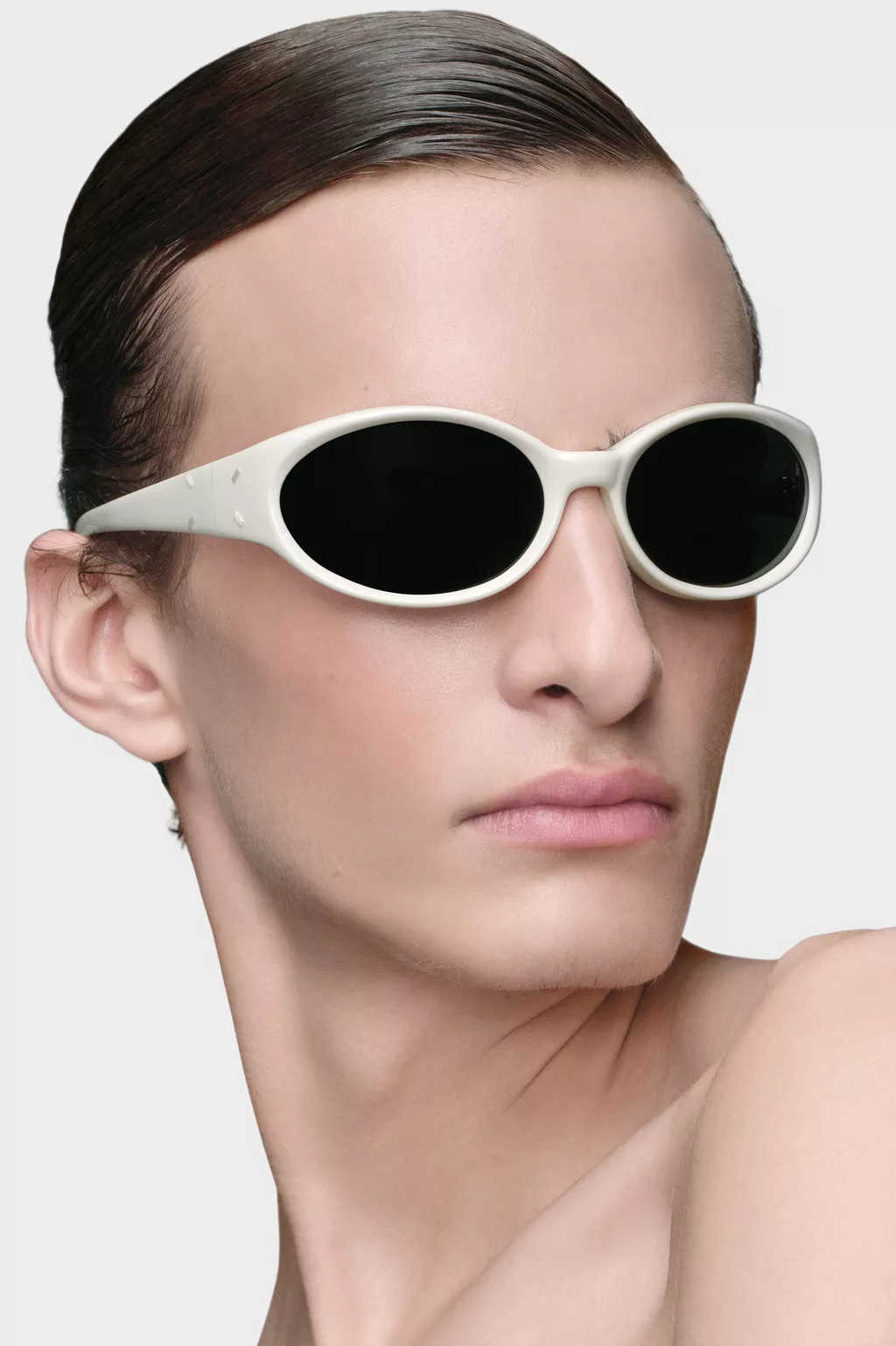 S33YC0036_M10035_962_S.webp?sw