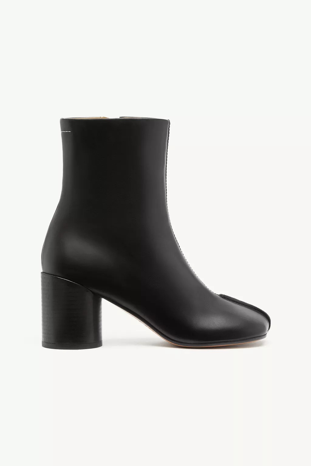 Black Anatomic Stitch Ankle Boots | MM6 Official