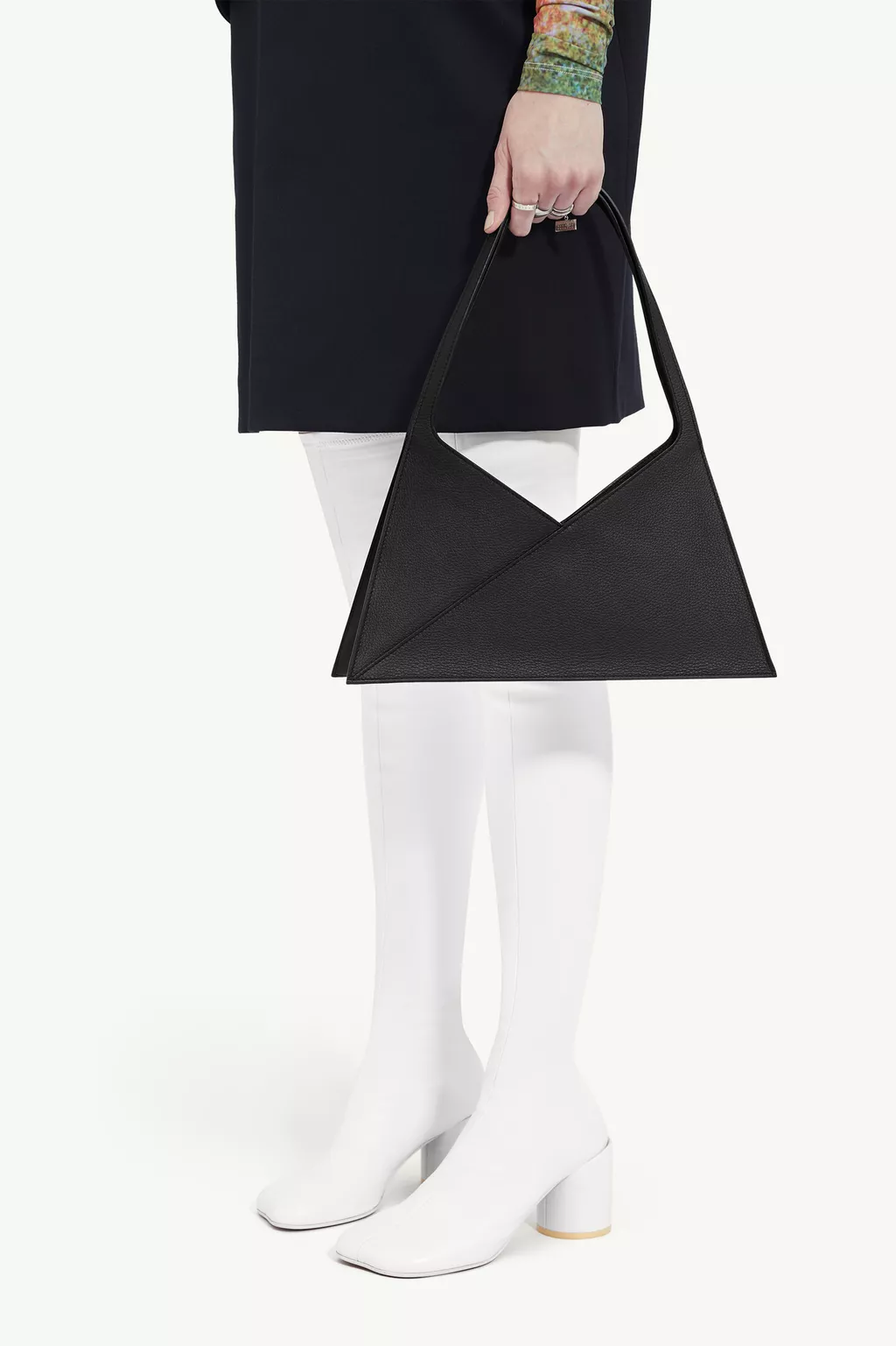 Black Japanese 6 shoulder bag | MM6 Official