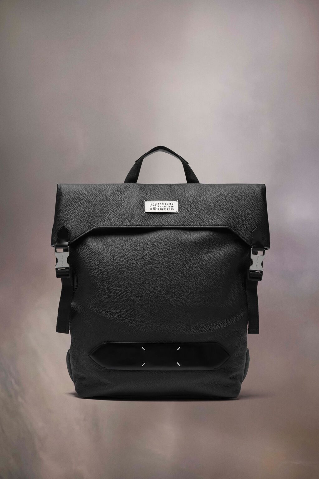 レディース黒リュック人気ブランドおすすめ｜Maison Margiela（メゾン マルジェラ）