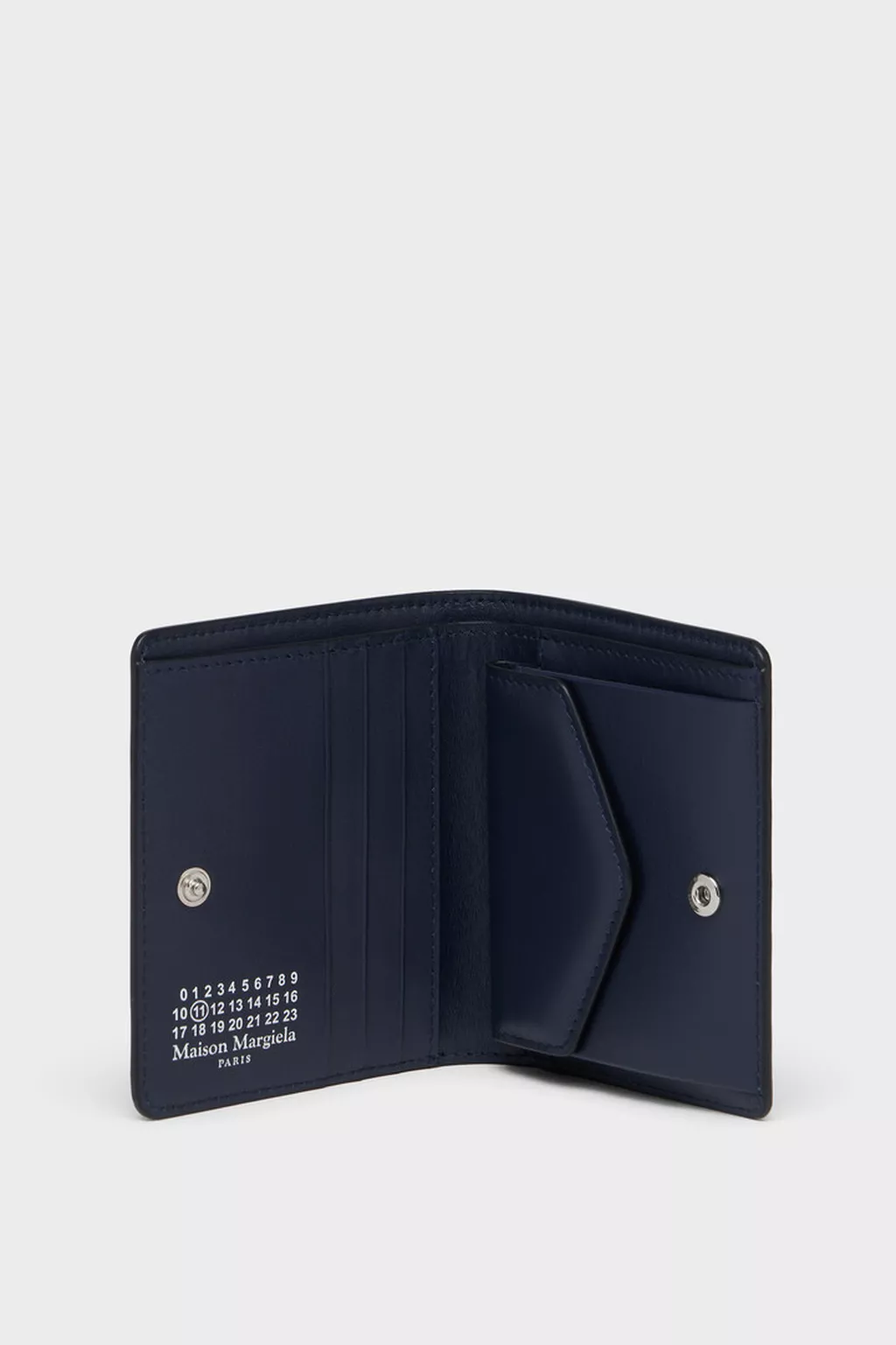 【希少】Maison Margiela 二つ折り財布 ブルー 4ステッチ 二つ折り ウォレット ブルー | Maison Margiela公式