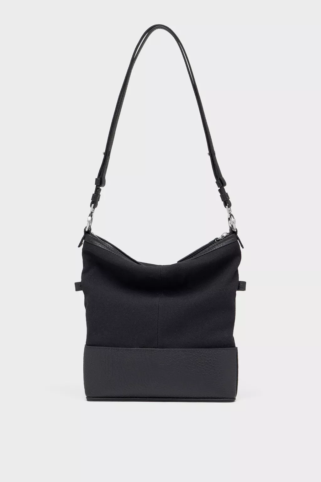 Black 5AC Hobo Small | Maison Margiela Official