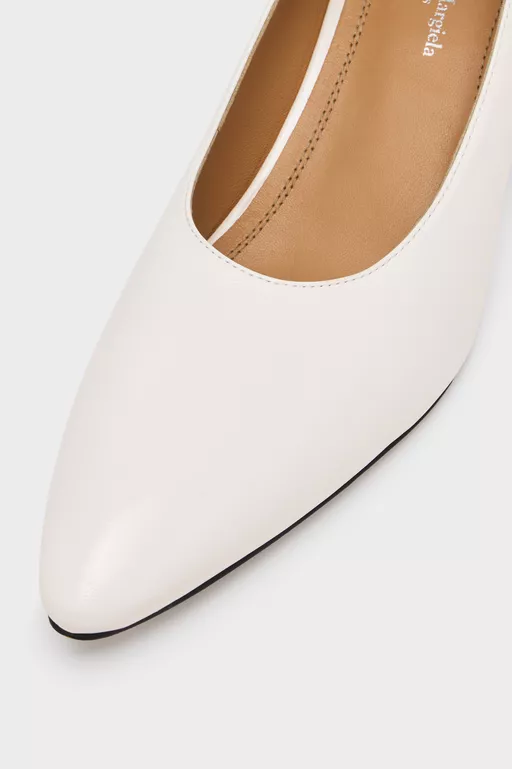 Heel-less Kitten Pump - Pumps