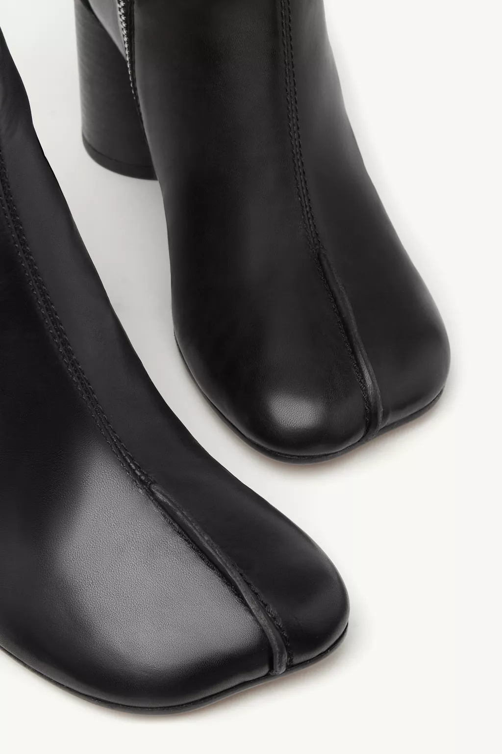 Black Anatomic Stitch Ankle Boots | MM6 Official
