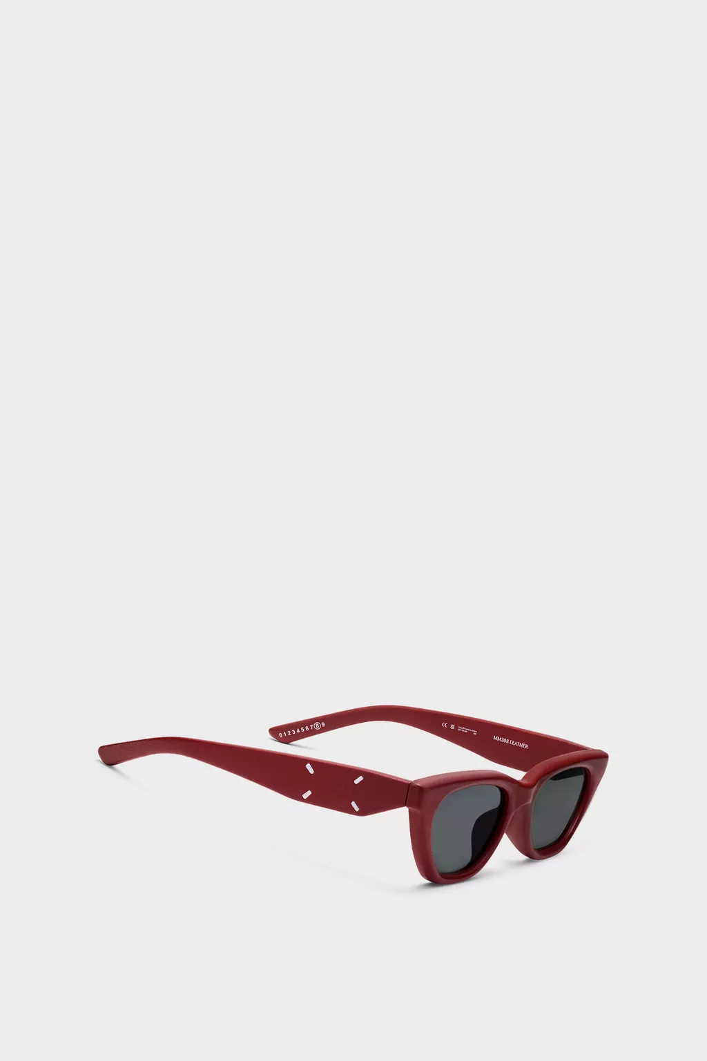 MM X Gentle Monster MM208 LEATHER LR1 レッド | Maison Margiela公式
