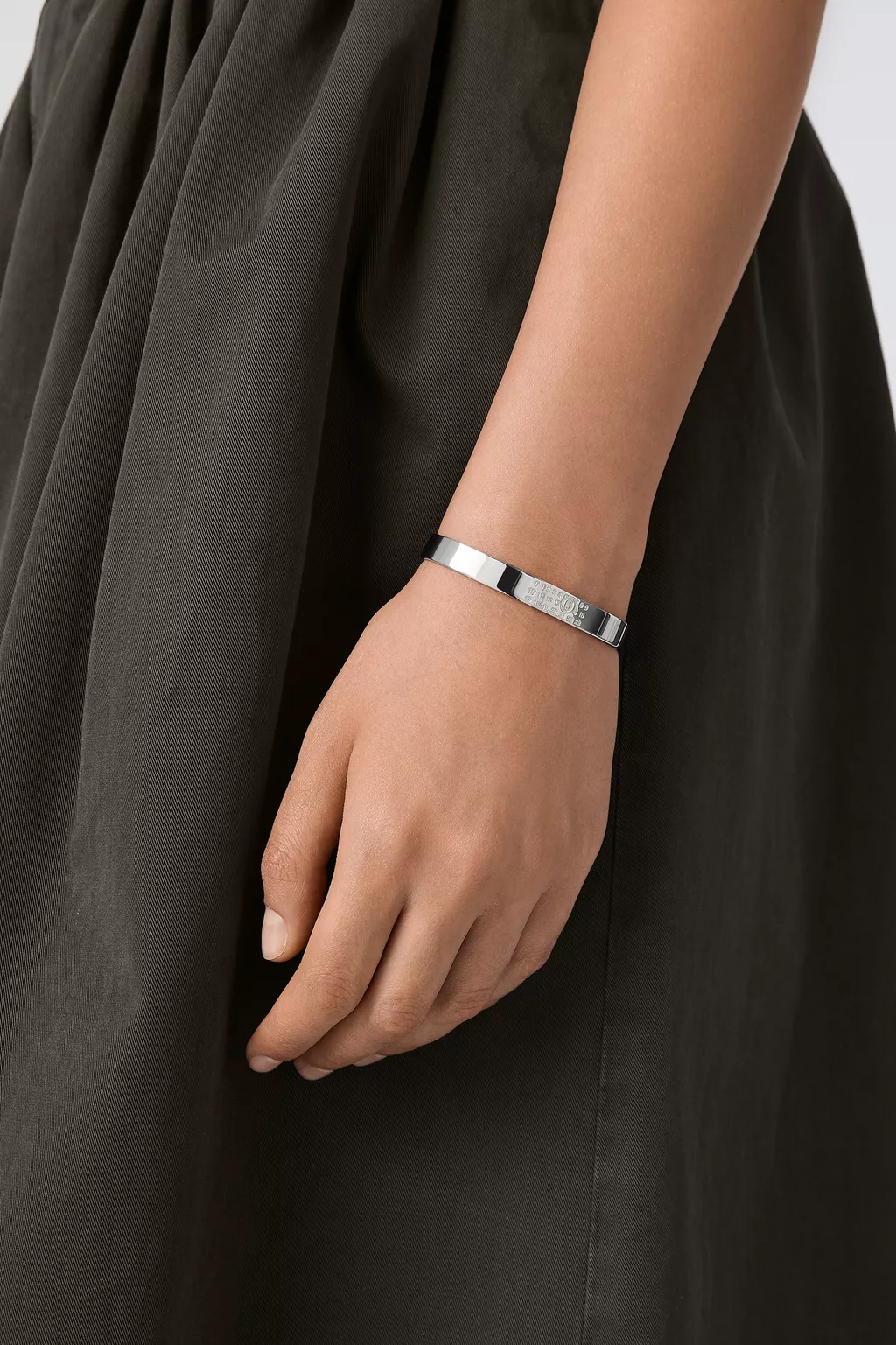 Minimal Logo 8mm cuff