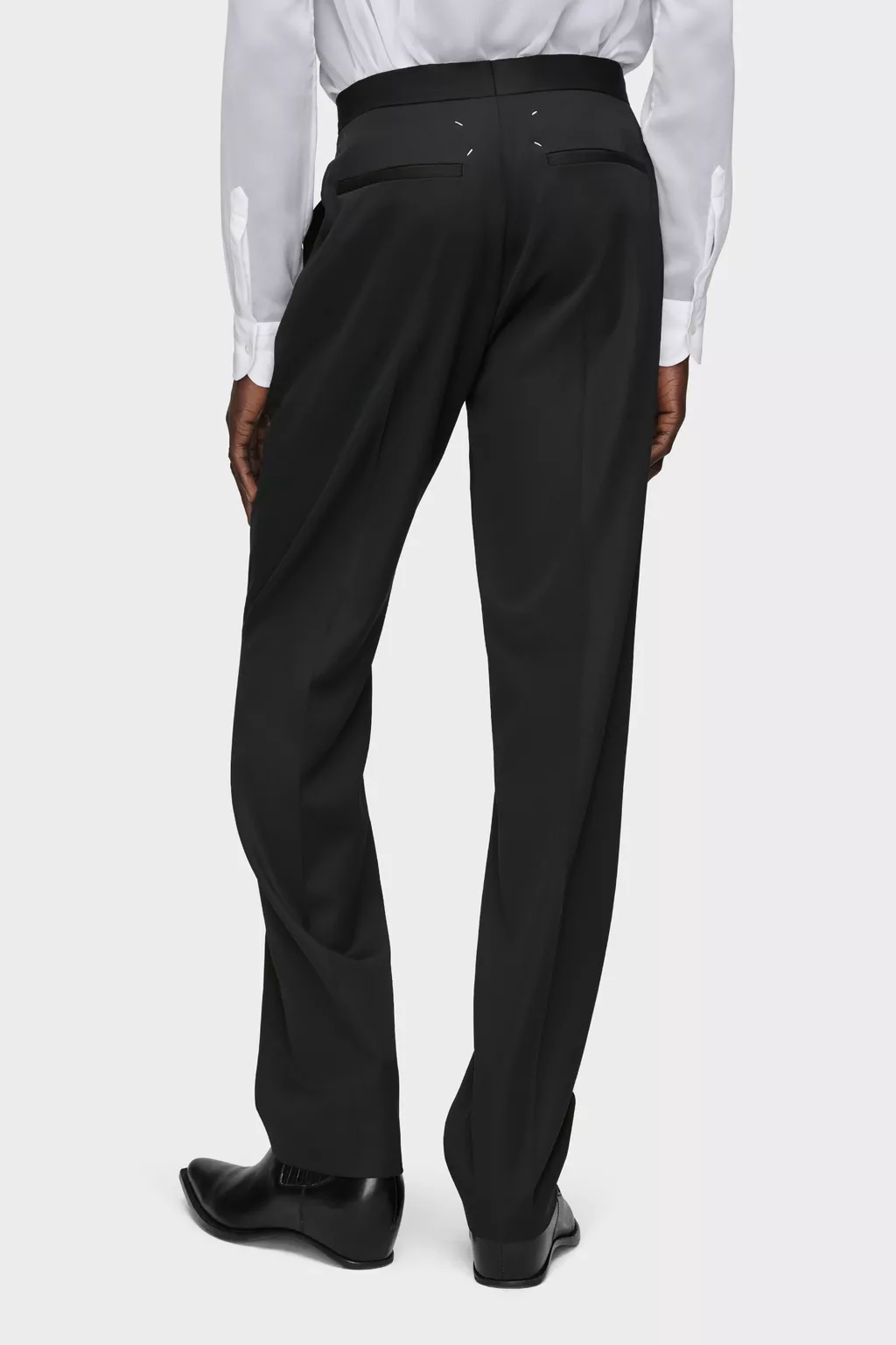 S67KA0082_M35910_900_D.webp?sw