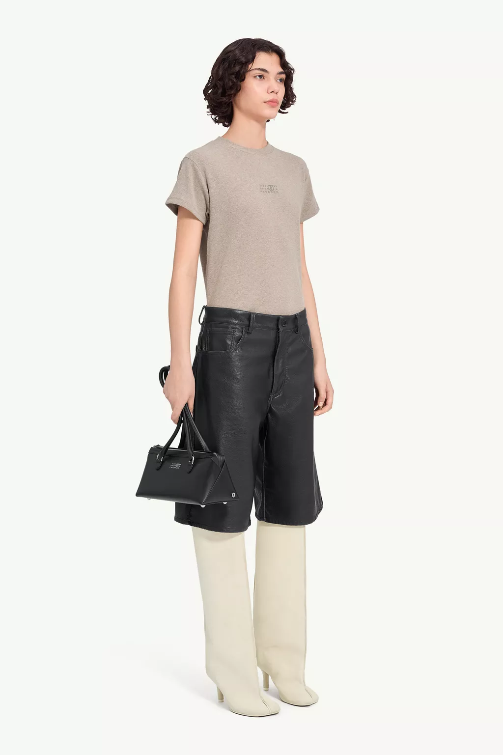 Black Faux leather knee-length shorts | MM6 Official