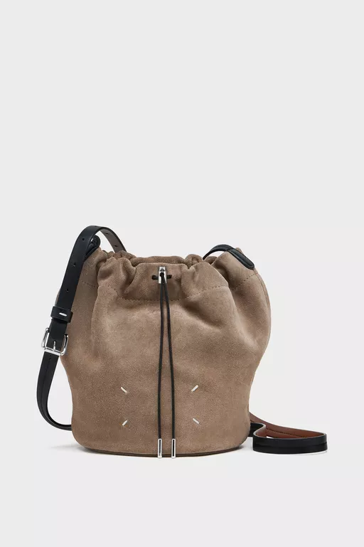 Drawstring Crossbody Bucket - Sacs d&rsquo;&eacute;paule
