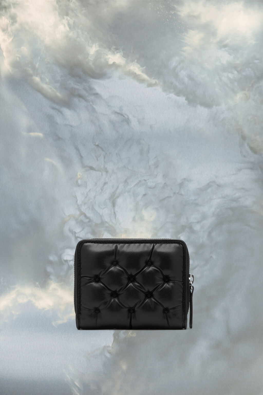 메종마르지엘라 스몰 글램 슬램 자수 지갑 SA1UI0032P6434T8013