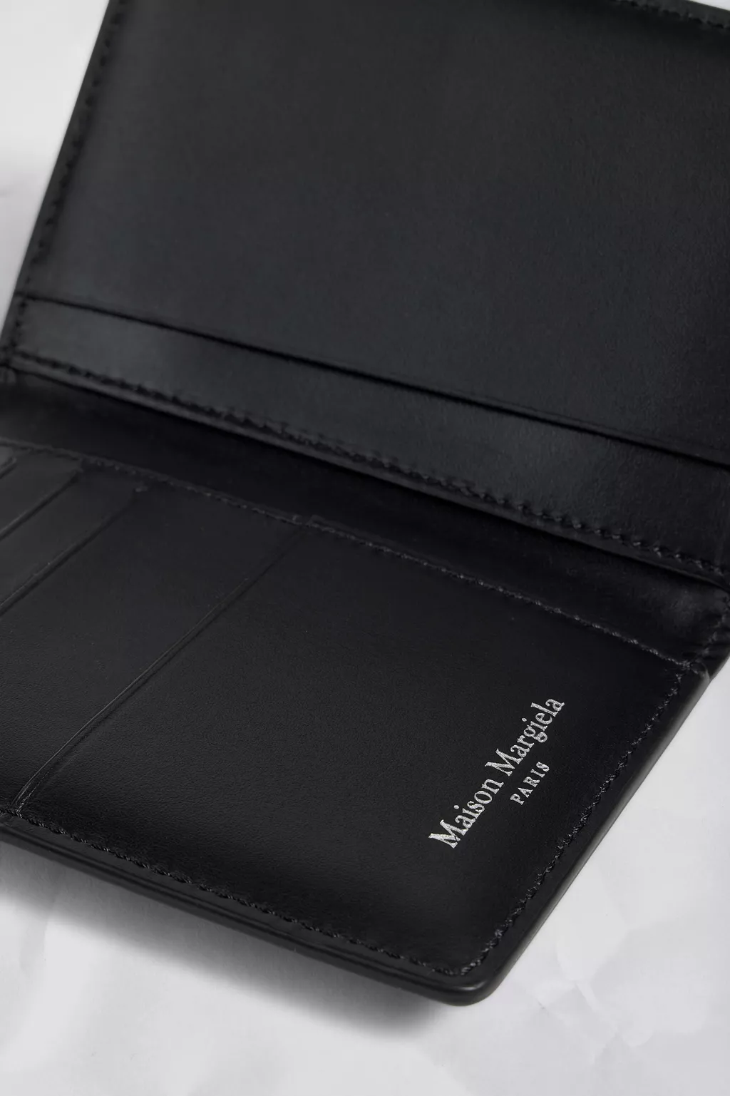 4ステッチ 二つ折り カードホルダー ブラック | Maison Margiela公式