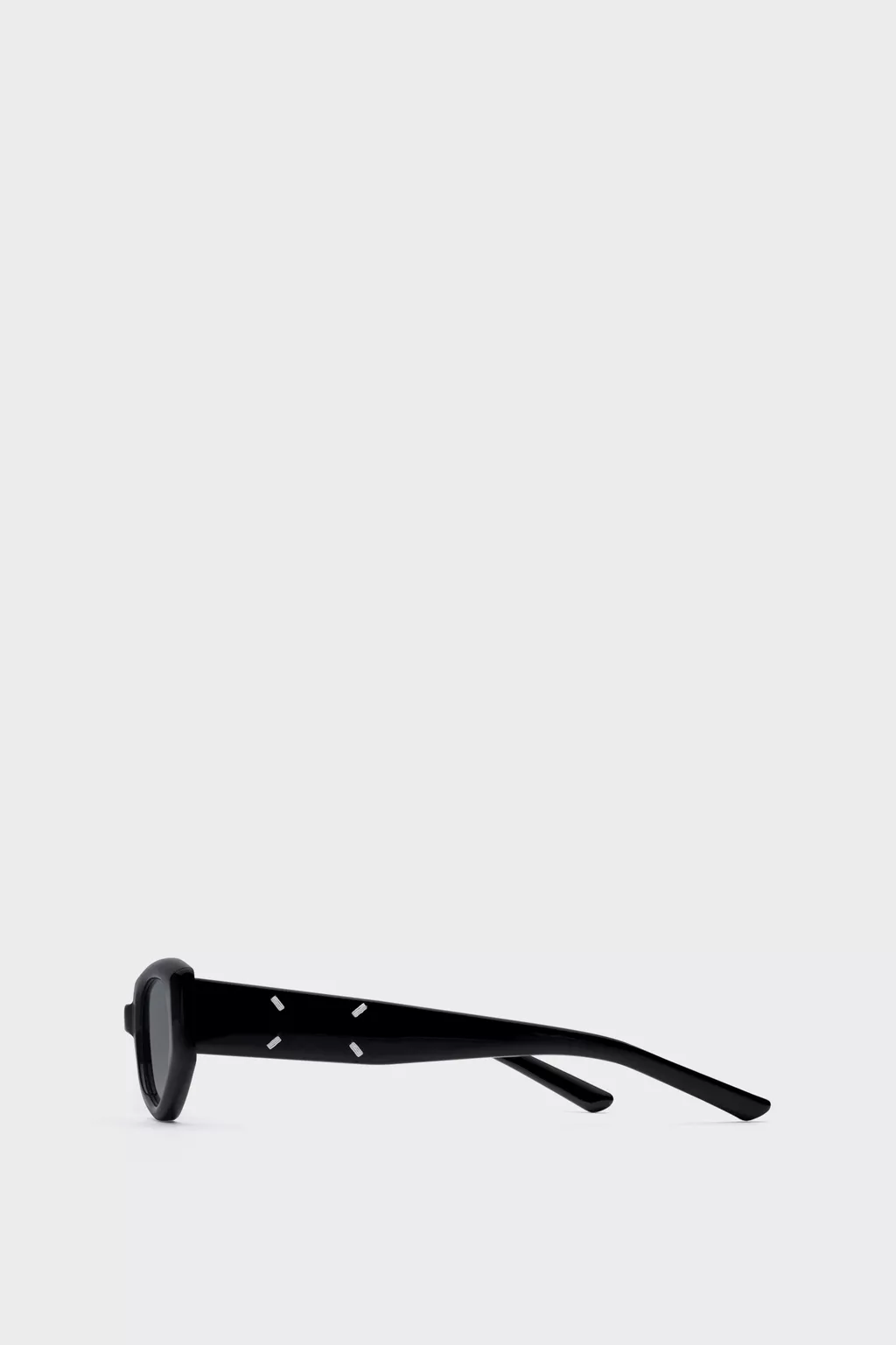 S33YC0062_M10074_961_D.webp?sw
