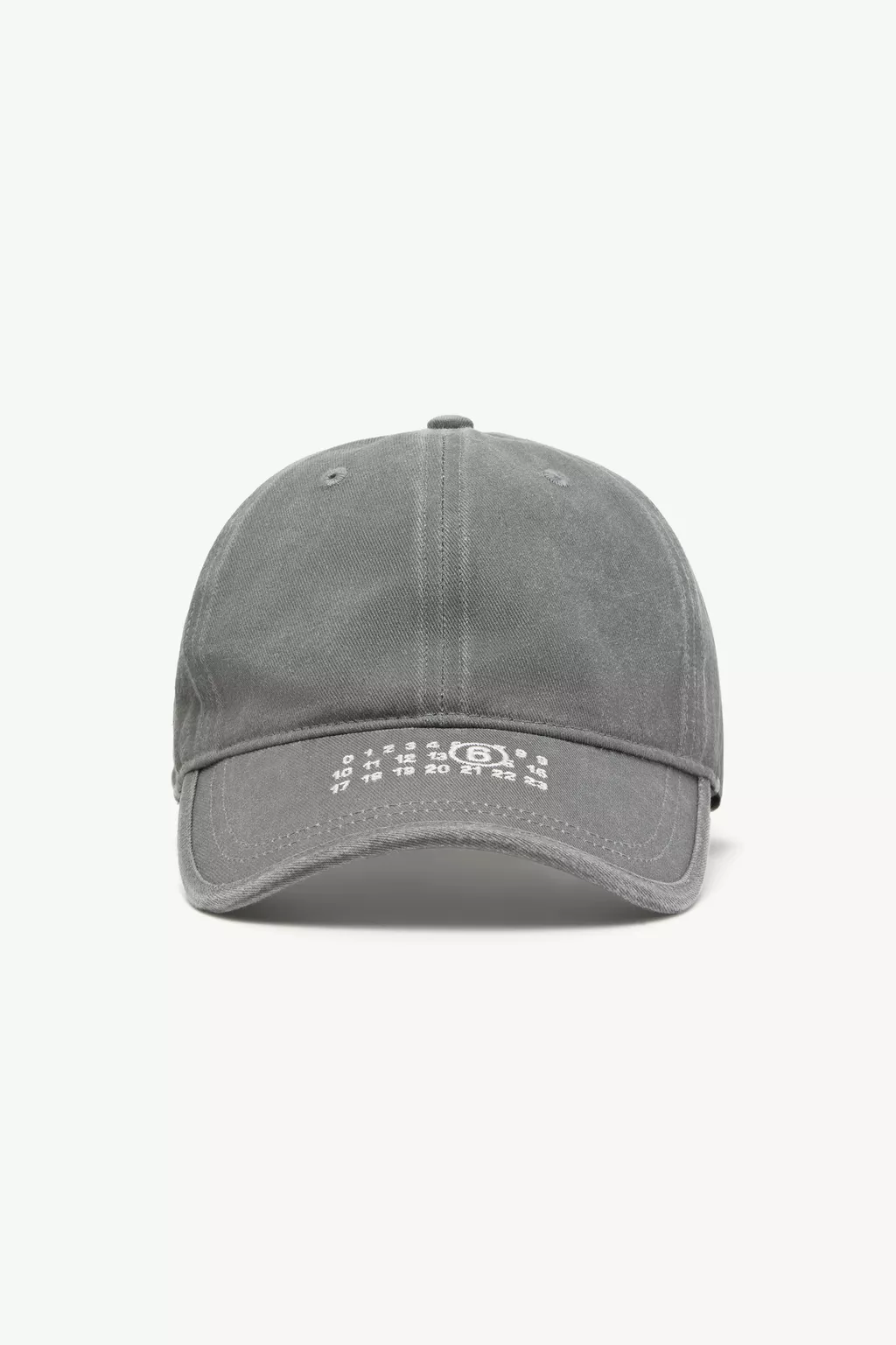 S52TC0070_M13318_858_F.webp?sw