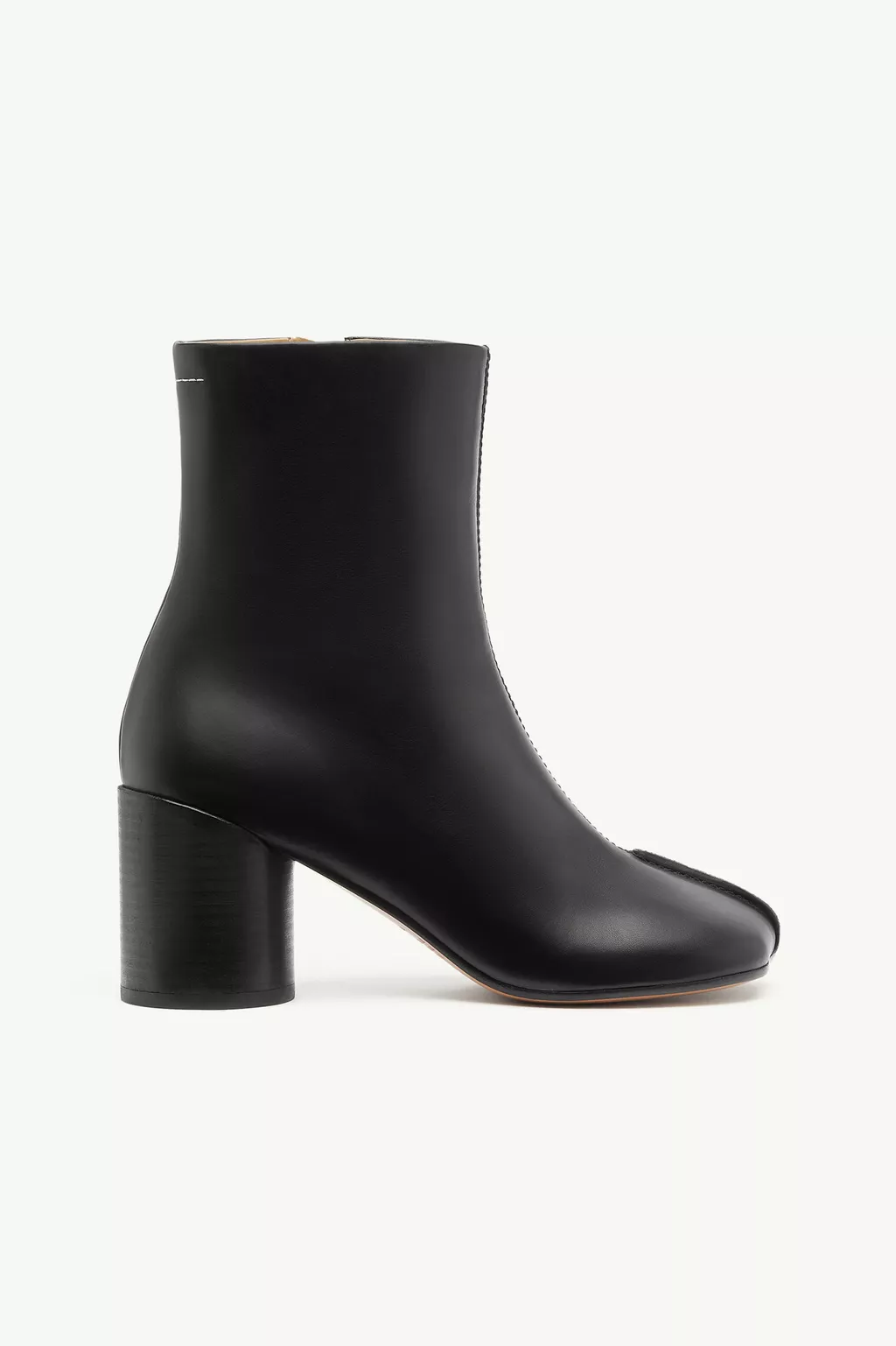 Black Anatomic Stitch Ankle Boots | MM6 Official