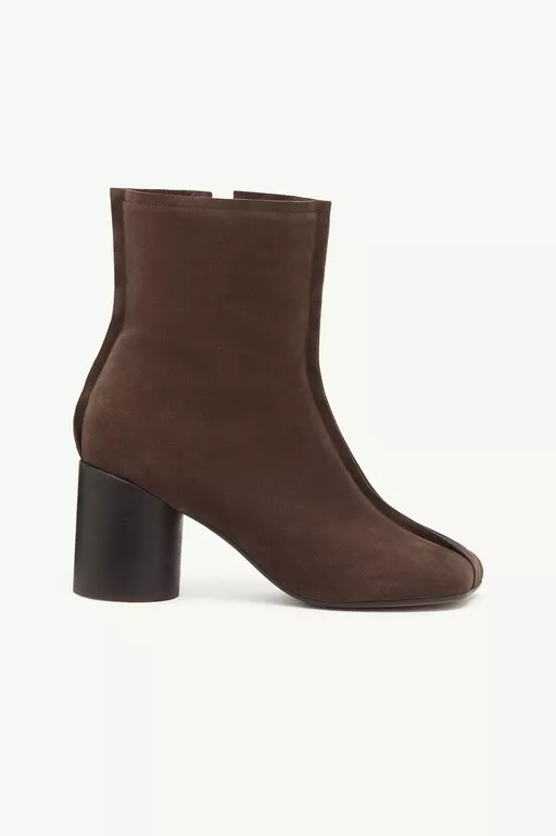 Bottines &agrave; surpiq&ucirc;re en daim Anatomic