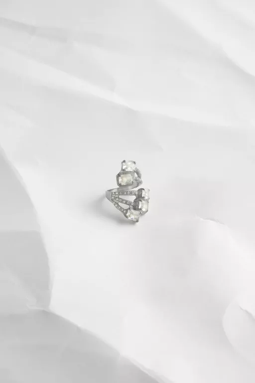 Antiqued Wax Strass Ring - Rings