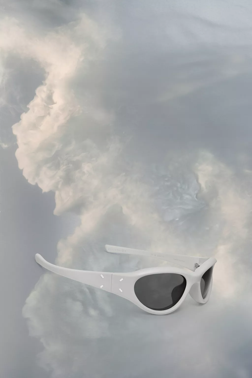 Ivory MM X Gentle Monster MM105 LEATHER | Maison Margiela Official