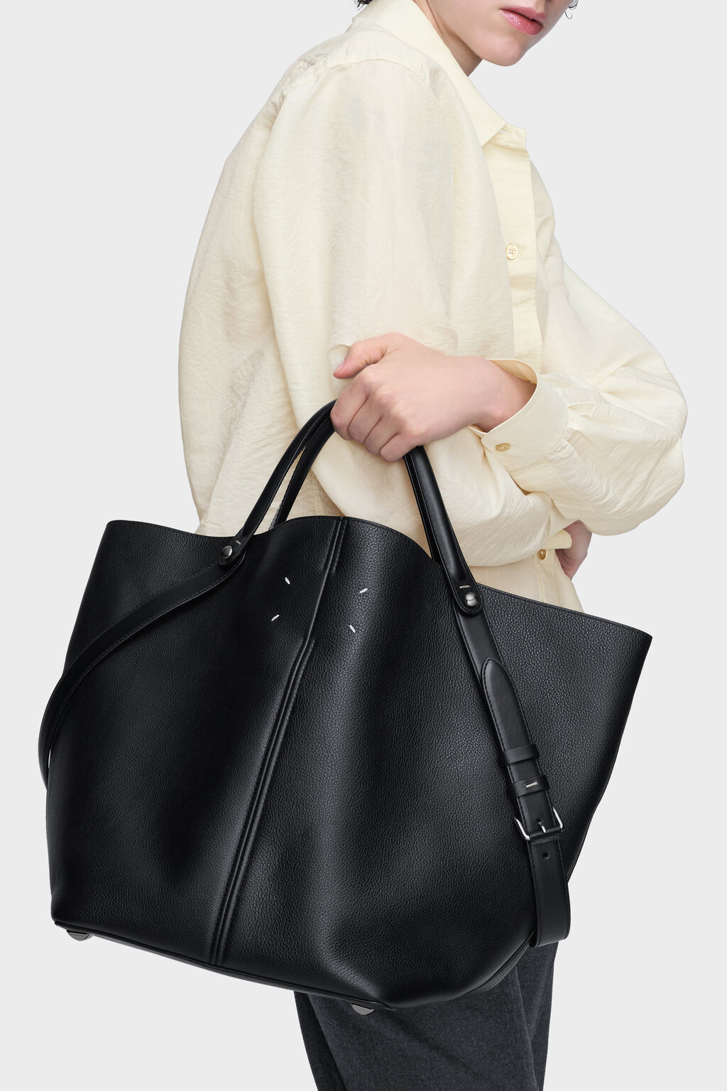 レディースレザートートバッグ人気ハイブランドおすすめ｜Maison Margiela（メゾン マルジェラ）