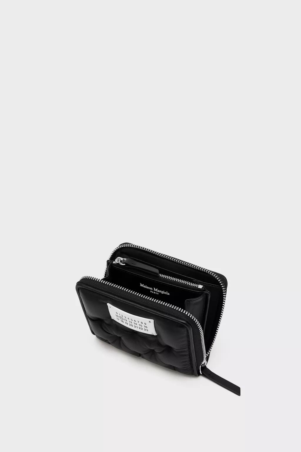 マルジェラ×ロンハーマン Leather Small Wallet SA1UI0032_P6434_T8013_E.webp?