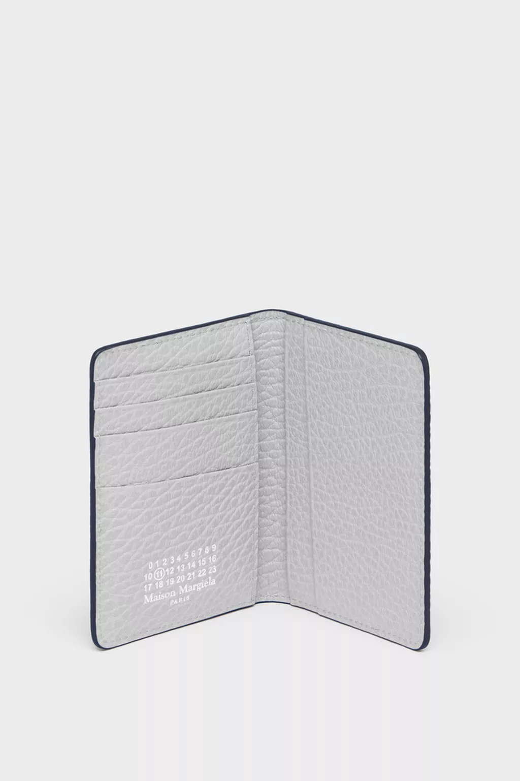 SA1VX0011_P8844_HB394_HL.webp?