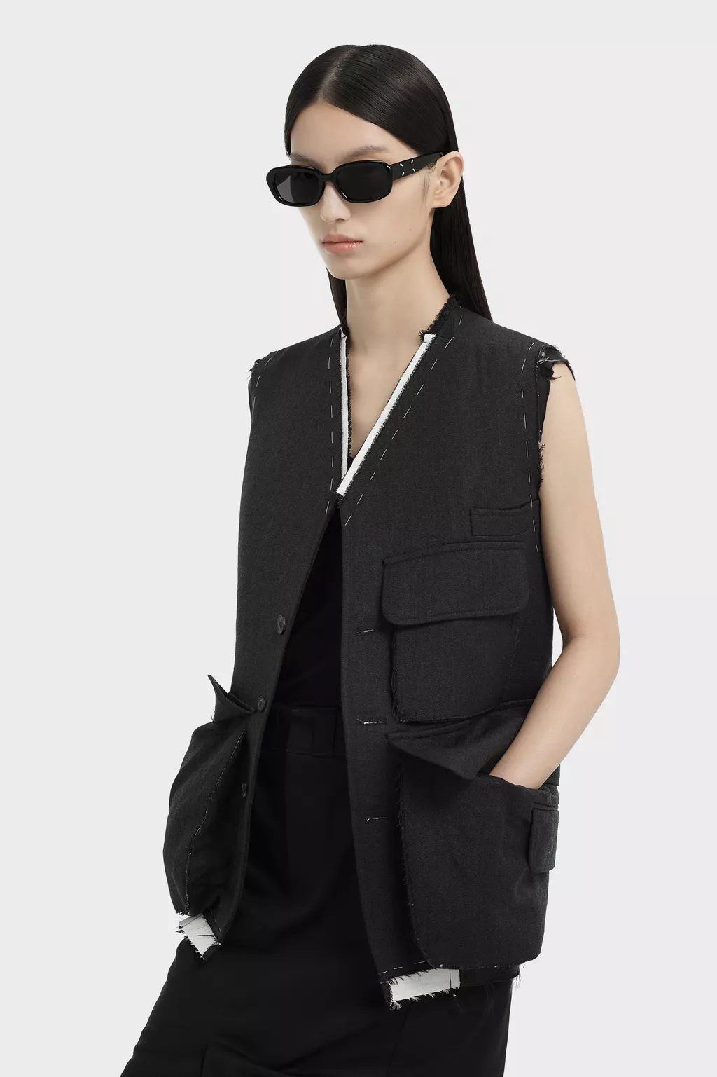 S33YC0066_M10078_961_A.webp?sw