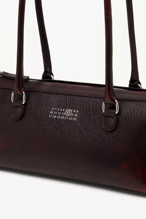 Bauletto Shoulder Bag Medium crackled leather - Shoulder Bags