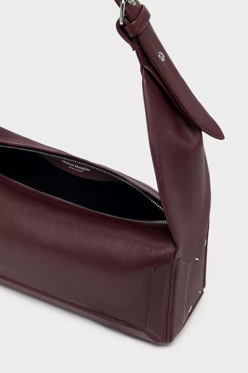 Bordeaux Box Bag East West Medium | Maison Margiela Official