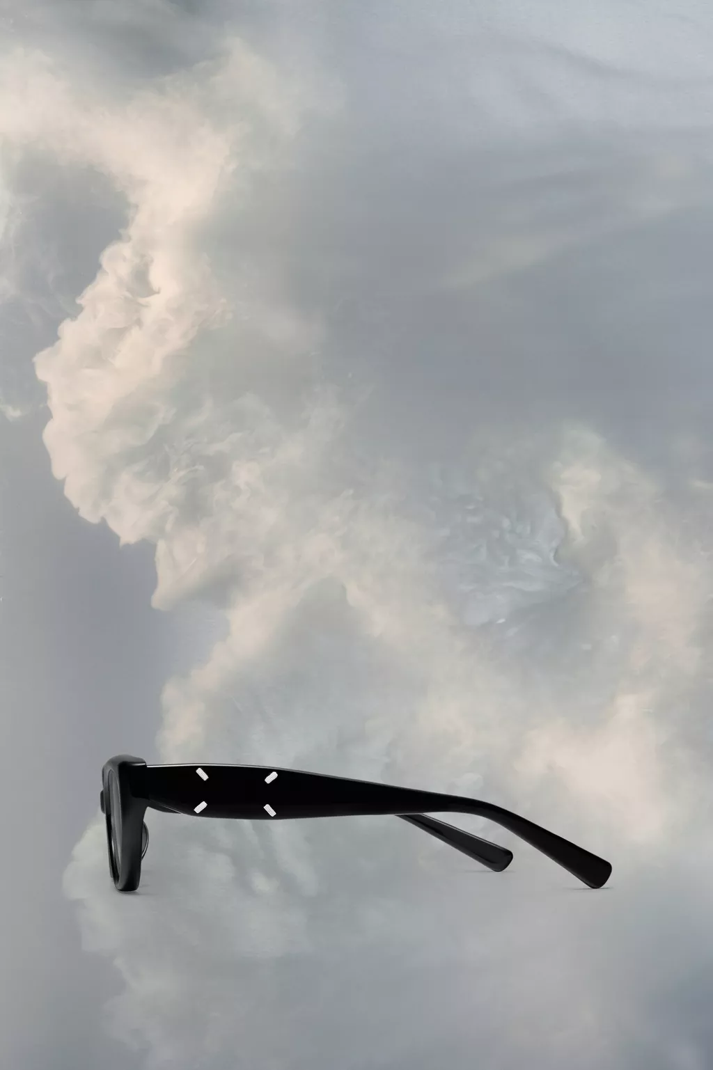 S33YC0044_M10043_961_A.webp?sw