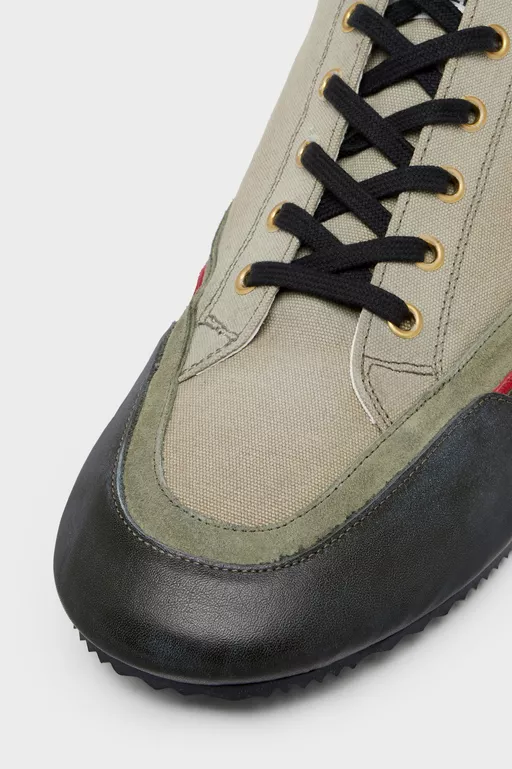 Traveler Sneaker - Sneakers