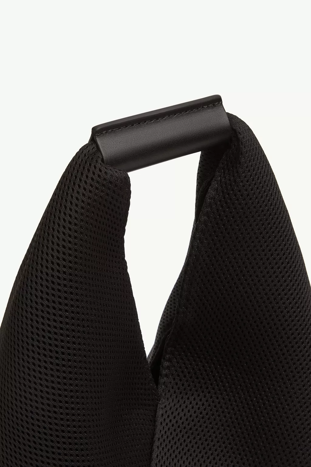 Black Japanese bag classic small | MM6 Official