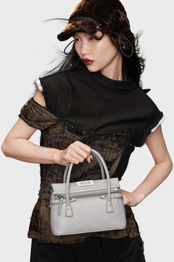 MAISON MARGIELA OFFICIAL visual data 3