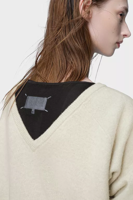 Wool knit top - V-neck