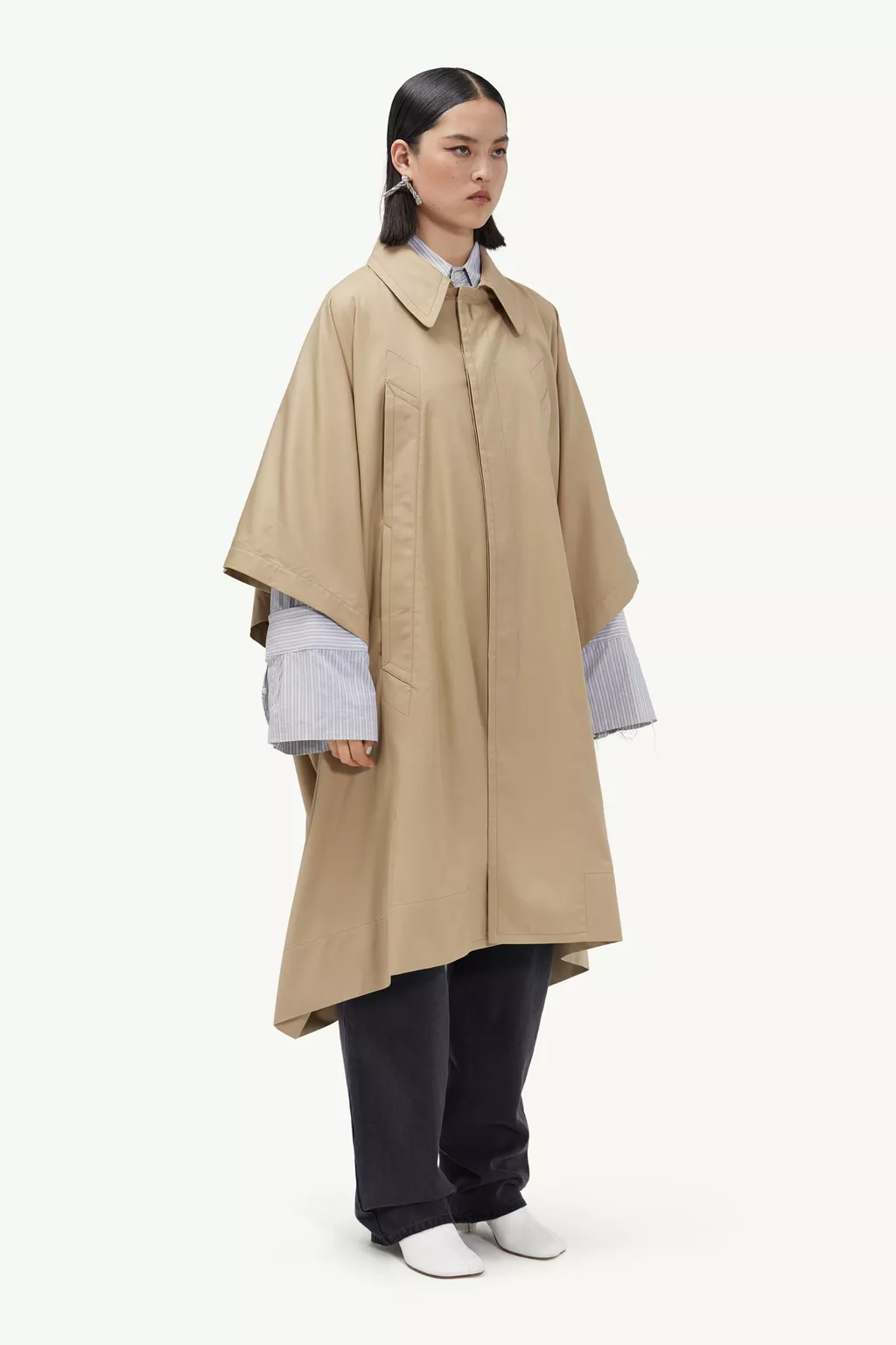 S52AH0055_S52532_114_E.webp?sw