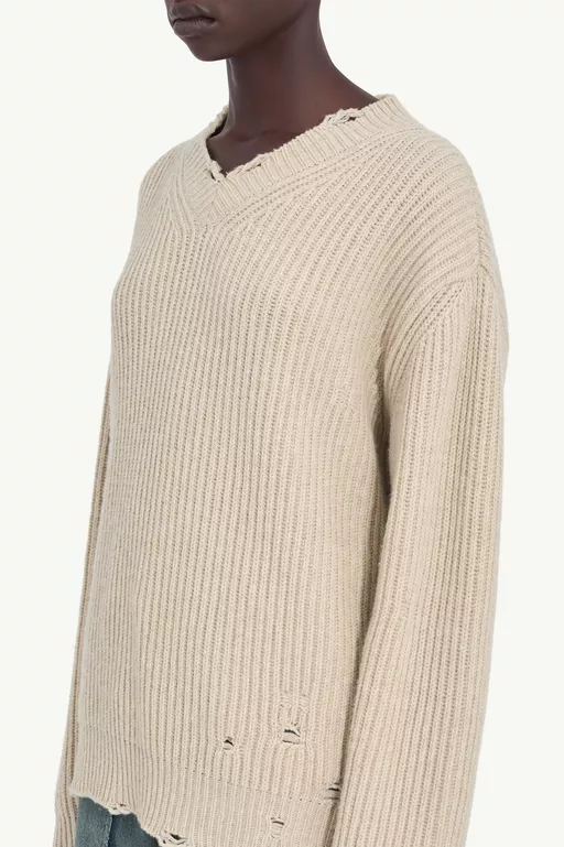 Wool sweater - V-neck
