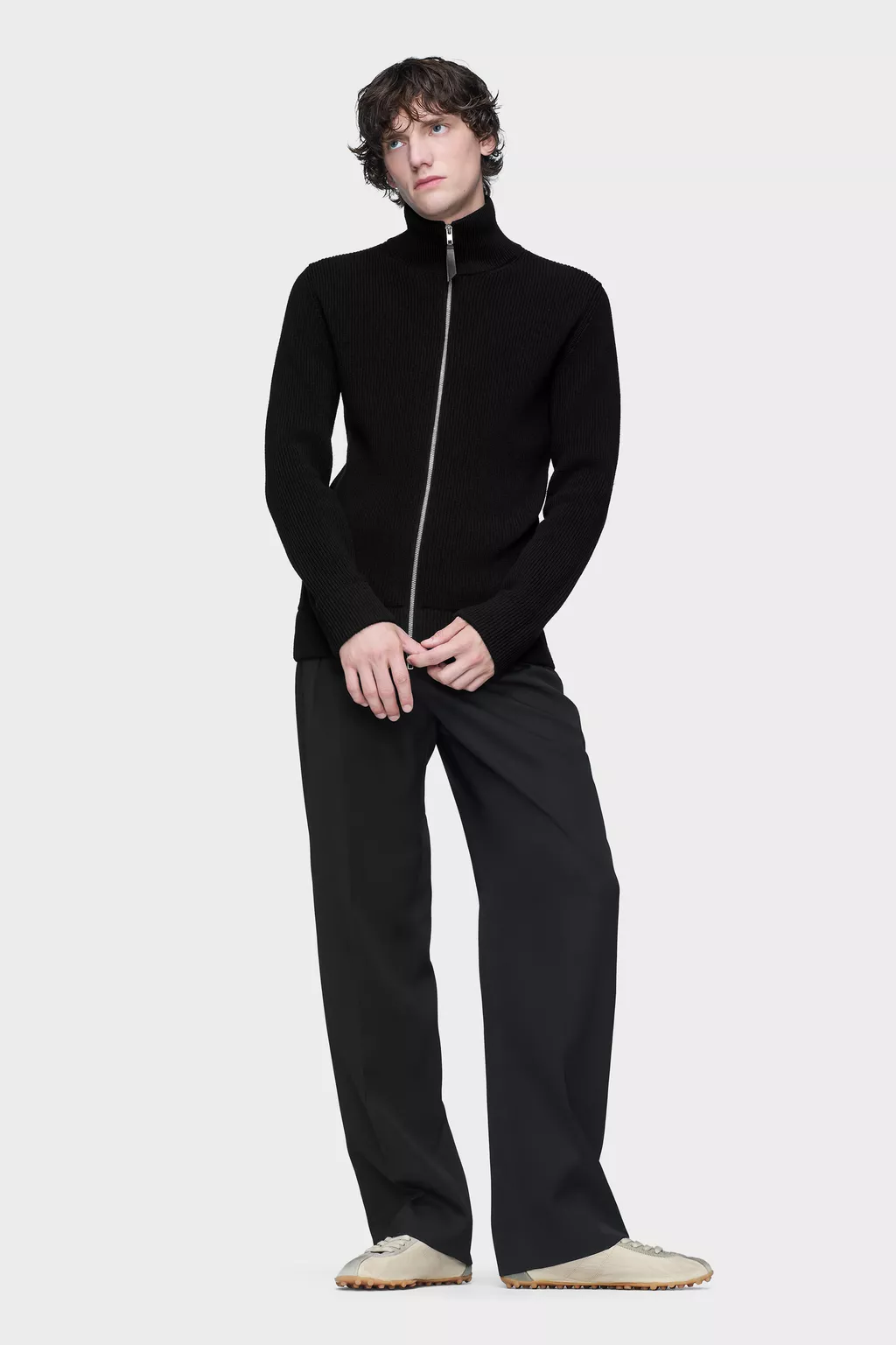 ニット ジップアップ カーディガン ブラック | Maison Margiela公式 ニット ジップアップ カーディガン ブラック | Maison Margiela公式