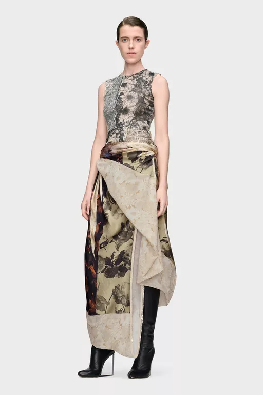 Sequin Floral Top - Short-sleeved Top