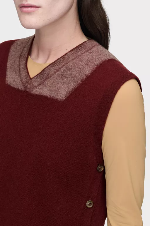 Two-Tone Virgin Wool Vest - Scarves