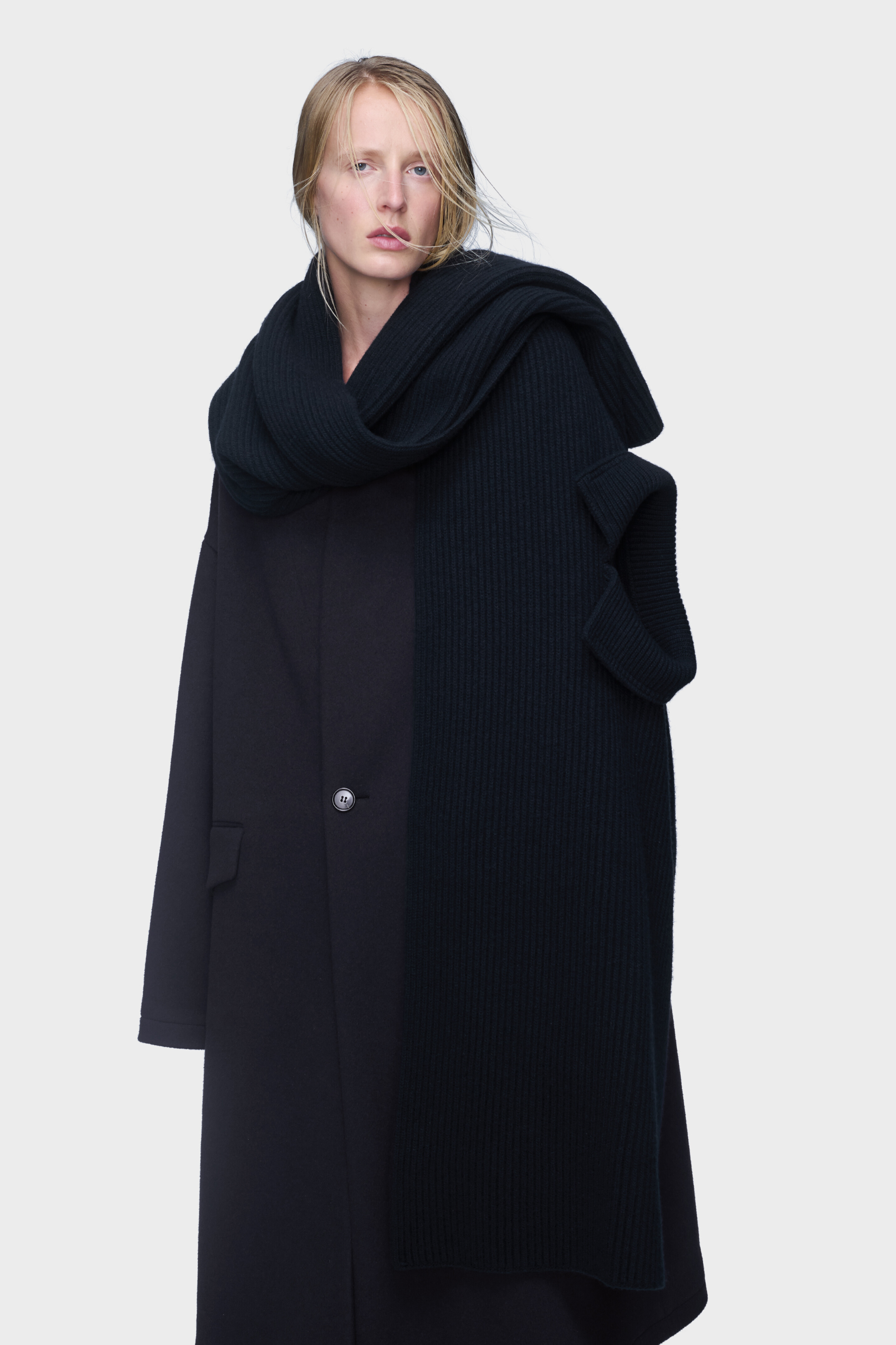 Navy Blue Ribbed wool scarf with collar | Maison Margiela Official