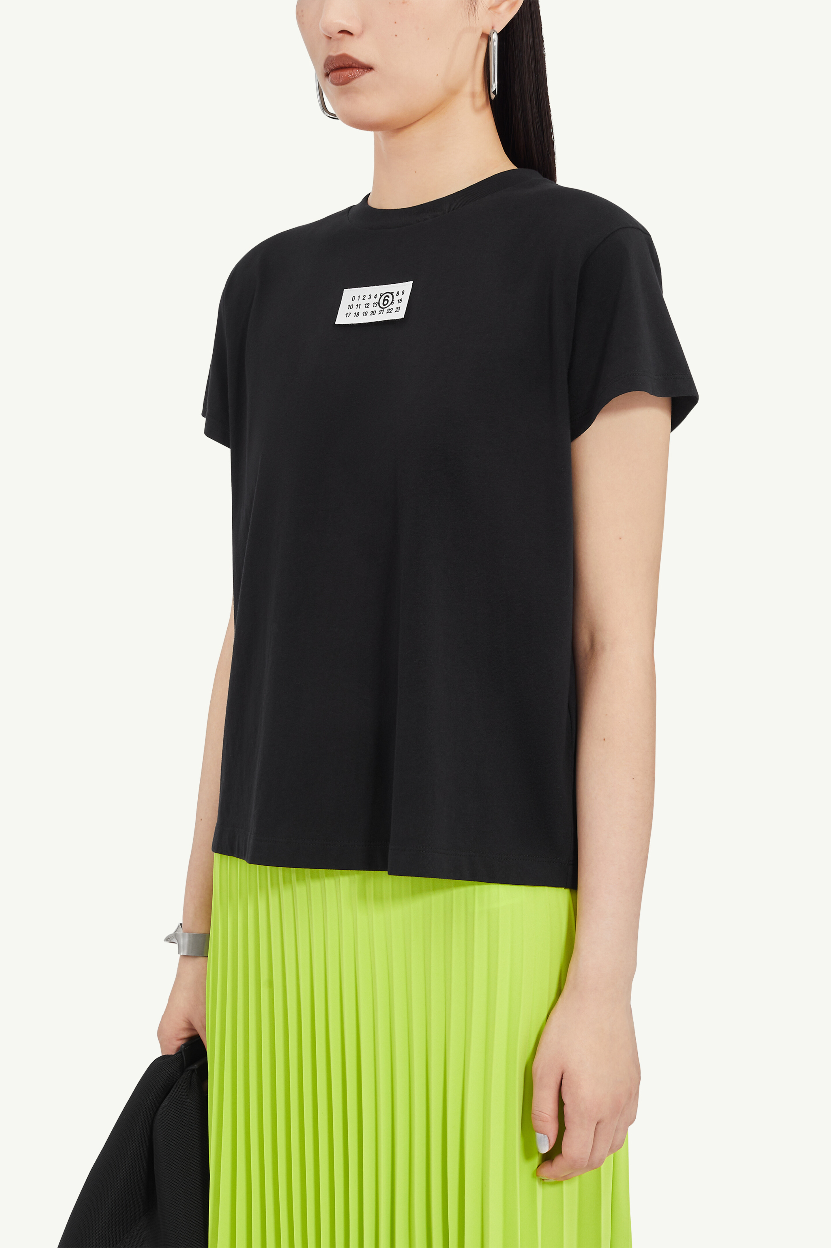 Black Cropped T-Shirt | MM6 Official